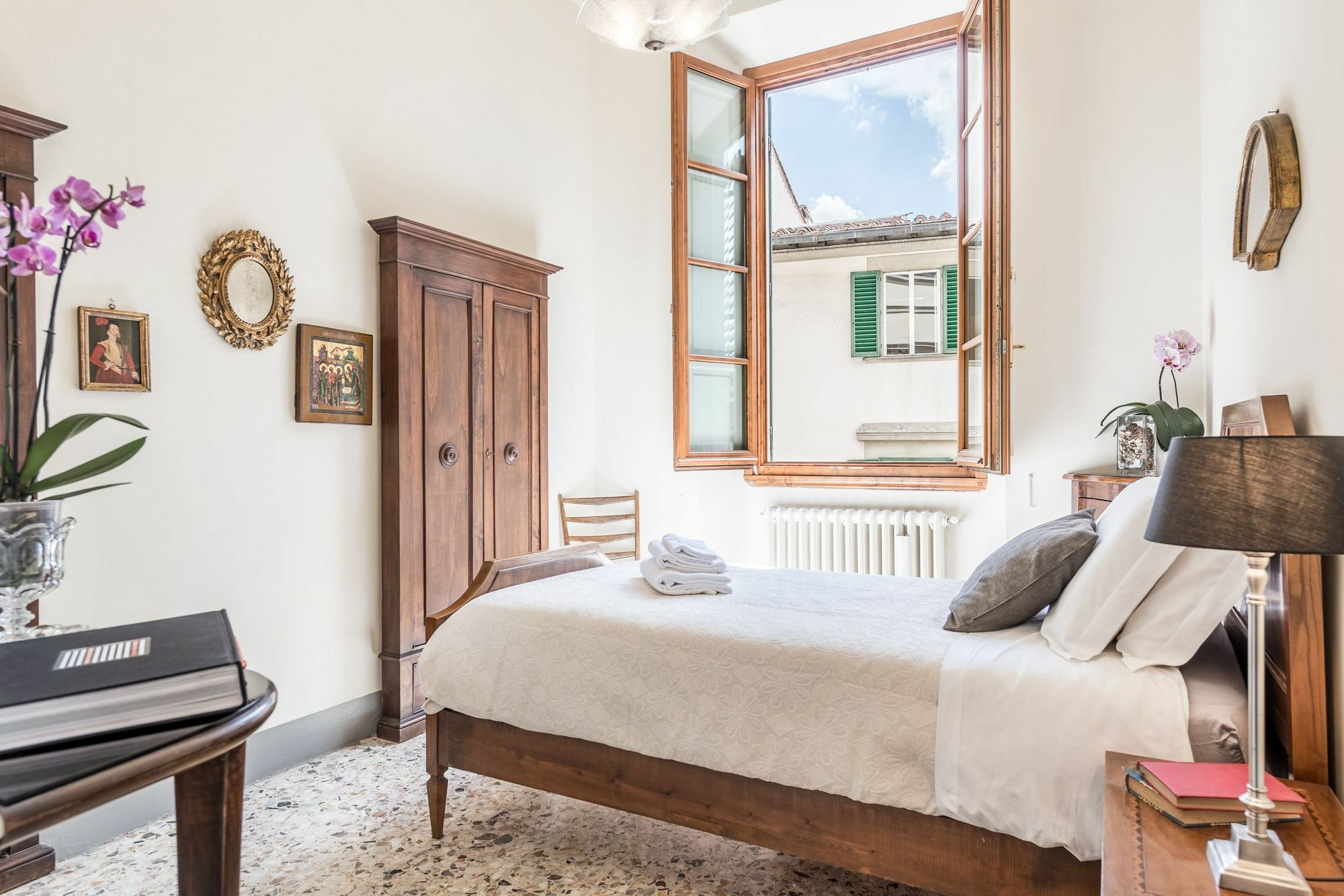 Ferienwohnung Luxury Petra San Frediano By Mmega Florenz Exterior foto